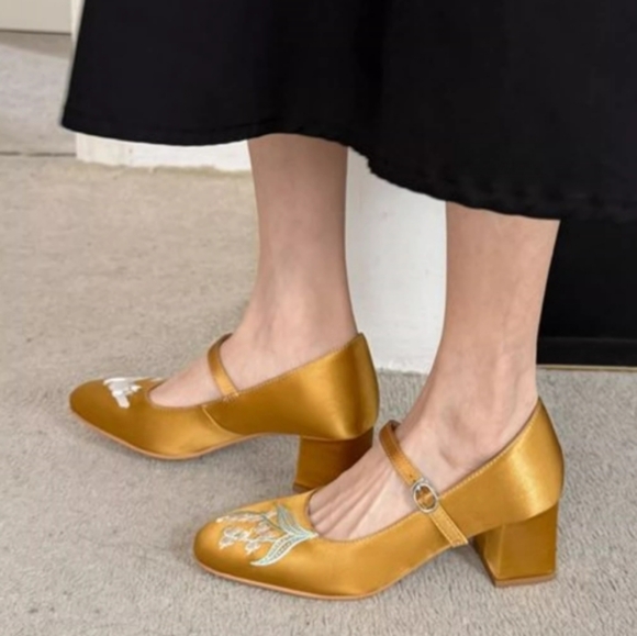 women shoes Heels - Picture 2 of 4